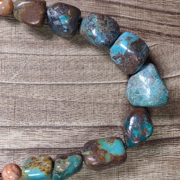 South Sun Natural Stone Necklace - Picture 3 of 9